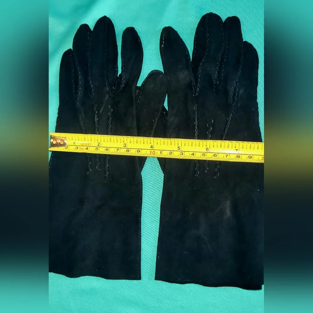 Elegant Black Gloves Vintage, Size 6.5 Women's Fashion Accessory, Soft